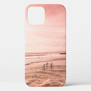 MEHRERE MENSCHEN, DIE AUF DER SEESHORE STEHEND SIN Case-Mate iPhone HÜLLE