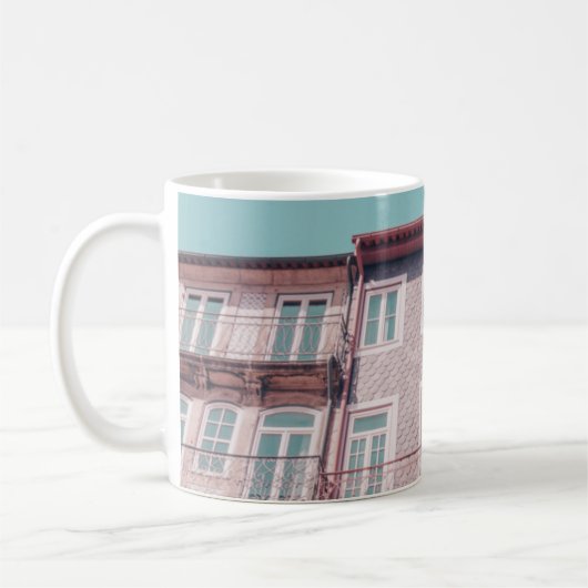 MEHRERE PINKHÄUSER MIT GLASFENSTER KAFFEETASSE (Links)