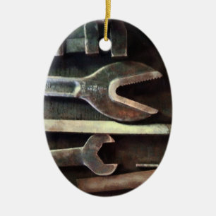 Mehrere Wrenches Keramik Ornament