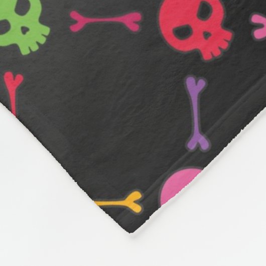 Mehrfarbenmuster mit den Schädeln Fleecedecke (Ecke)