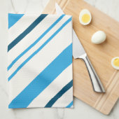 mehrfarbige blaue Streifen auf weißem Hintergrund Küchentuch (Viertel Falte)