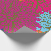 mehrfarbige Chrysanthemen auf Olivenpapier Geschenkpapier (Ecke)