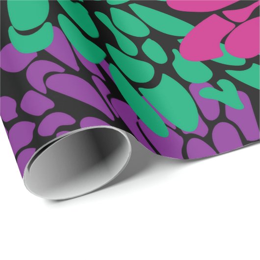 mehrfarbige Chrysanthemen auf schwarzem Packpapier (Rolleneckpunkt)