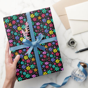 mehrfarbige Farbsäulen auf schwarzem Hintergrund Geschenkpapier