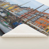 MEHRFARBIGE GEBÄUDE SHERPADECKE (3/4)