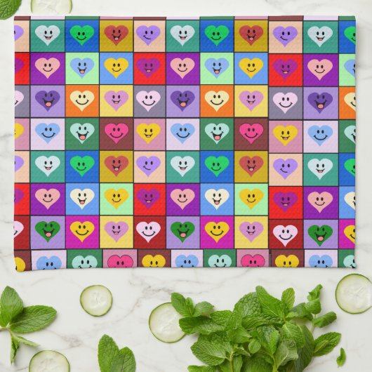 Mehrfarbige Herzen Handtuch (Gefaltet)