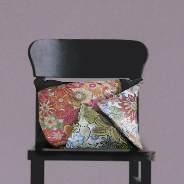 Mehrfarbige Imitate bestickt mit Boho Chic Dekokissen (Von Creator hochgeladen)