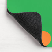 Mehrfarbige Kreise auf Grün Mousepad (Ecke)