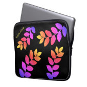 mehrfarbige Laurel-Blätter auf Schwarz Laptopschutzhülle (Vorderseite Links)