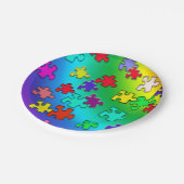 Mehrfarbige Puzzlestücke Pappteller (Schrägansicht)