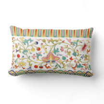 Mehrfarbige traditionelle orientalische Abendessen