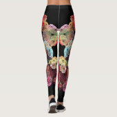 Mehrfarbiger Spritzer auf schwarzem Hintergrund Leggings (Rückseite)