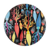 mehrfarbiger Tintenfisch Schwarzer Hintergrund Schneidebrett (Vorderseite)