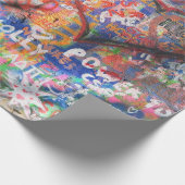 mehrfarbiges Graffiti an der Betonwand Geschenkpapier (Ecke)