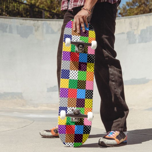 mehrfarbiges Patchwork Quilt Polka Dots Skateboard