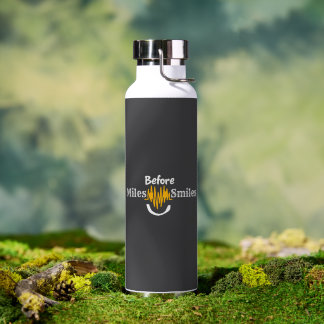 Meilen vor dem Lächeln - Funny Running & Fitness Trinkflasche