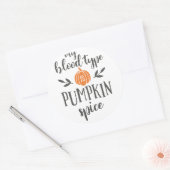 Mein Bluttyp ist Pumpkin Gewürz Runder Aufkleber (Umschlag)