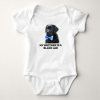 Mein Bruder ist ein schwarzer Labrador Retriever
