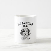 Mein Bruder ist ein Sheepadoodle Funny Doodle Dood Kaffeetasse (Mittel)