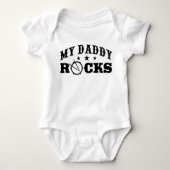Mein Daddy Rocks Drummer Baby Strampler (Vorderseite)