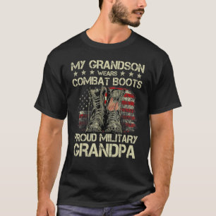 Mein Enkel trägt Kampfstiefel als Militärstab T-Shirt