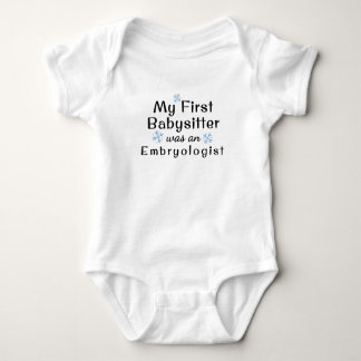 Mein erster Babysitter war Embryologe Snowflake Baby Strampler