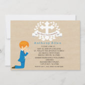 Mein erster heiliger Kommunion Junge kniet Einladu Einladung (Vorderseite)