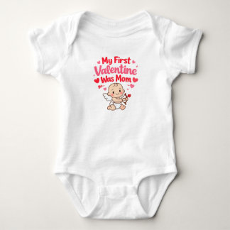 Mein erster Valentinstag war Mama Baby Valentinsta Strampler
