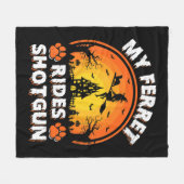 Mein Frettritt Hexe Shotgun Fun Ferret Halloween Fleecedecke (Vorderseite (Horizontal))