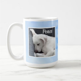 Mein Frieden, den ich dir Bible Verse Dog in Blue  Kaffeetasse