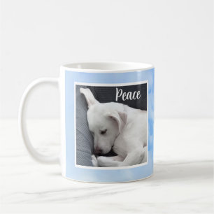Mein Frieden, den ich dir Bible Verse Dog in Blue  Kaffeetasse