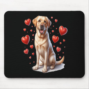Mein gelber Lab Hund ist mein Valentinstag-Herzen Mousepad