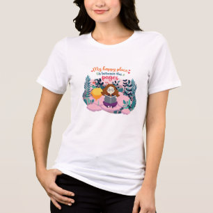 MEIN GLÜCKLICHER ORT IST ZWISCHEN DEN SEITEN Tri-Blend SHIRT