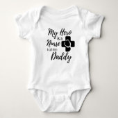 Mein Held ist eine Krankenschwester, die ich Ihn D Baby Strampler (Vorderseite)