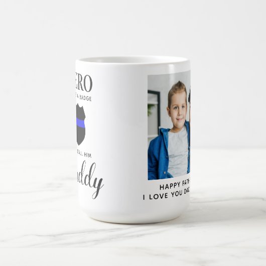 Mein Held trägt ein Abzeichen Daddy Vathers Day Fo Kaffeetasse (Mittel)