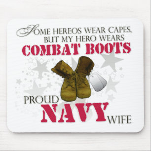 Mein Held trägt Kampfstiefel - Ehefrau der Marine Mousepad