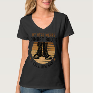 Mein Held trägt Kampfstiefel Vatertag 2022 T-Shirt