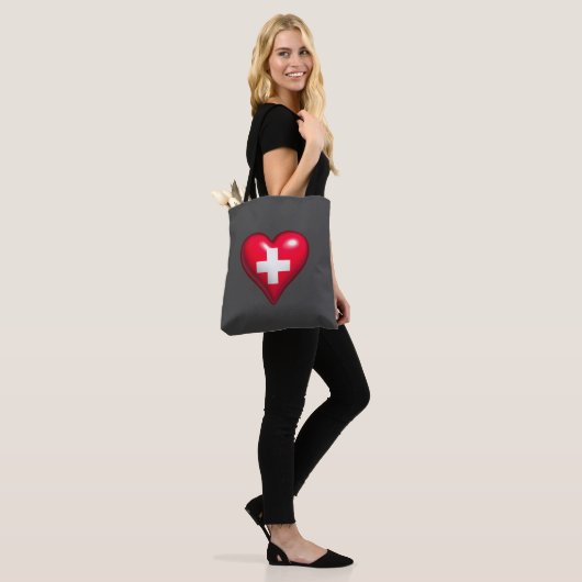 Mein Herz für die Schweiz Tasche (Am Model)