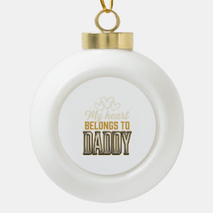 Mein Herz gehört Daddy Vintage-Typografie-Shirt Keramik Kugel-Ornament