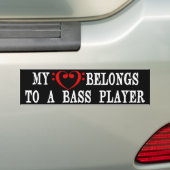 Mein Herz gehört einem Bass-Spieler Autoaufkleber (Auf Auto)