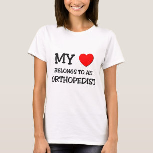 Mein Herz gehört einem ORTHOPÄDE T-Shirt