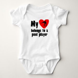 Mein Herz gehört einem Pool-Spieler Baby Strampler