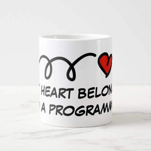 Mein Herz gehört einem Programmierer, der eine Rie Jumbo-Tasse (Vorderseite)