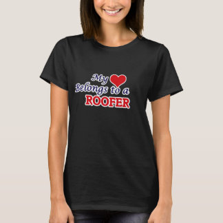 Mein Herz gehört einem Roofer T-Shirt