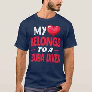 Mein Herz gehört einem Taucher T-Shirt