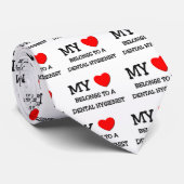 Mein Herz gehört einem ZAHNARZTHELFER Krawatte (Gerollt)