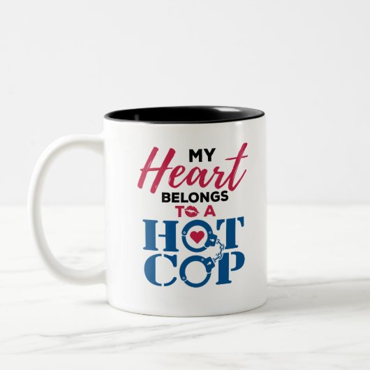 Mein Herz gehört zu einer Polizei-Ehefrau des Hot Zweifarbige Tasse (Links)