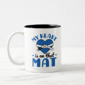 Mein Herz ist auf der Mat Jiu Jitsu Mama Zweifarbige Tasse (Links)