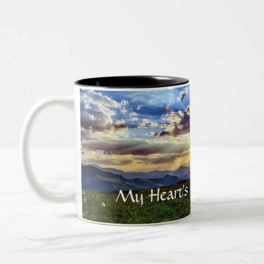 Mein Herz ist in der Highlands-Kaffee-Tasse Zweifarbige Tasse (Links)