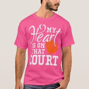 Mein Herz steht auf dem Basketball auf dem Hof T-Shirt